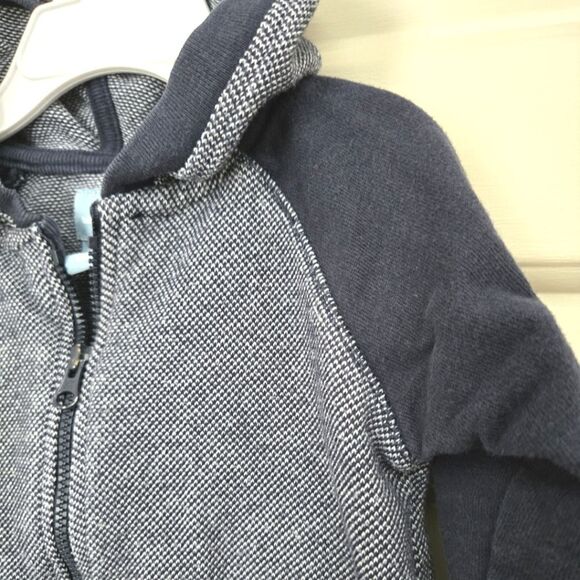 3/$20 Gap sweater size 18-24 m - Picture 3 of 4